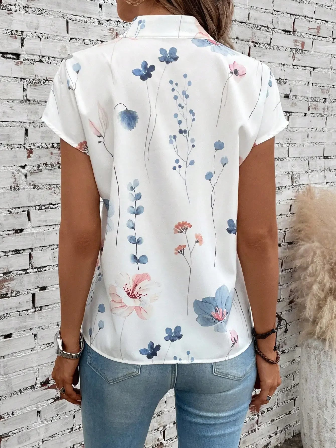 Eva™ | Blouse met bloemenprint en schuine hals