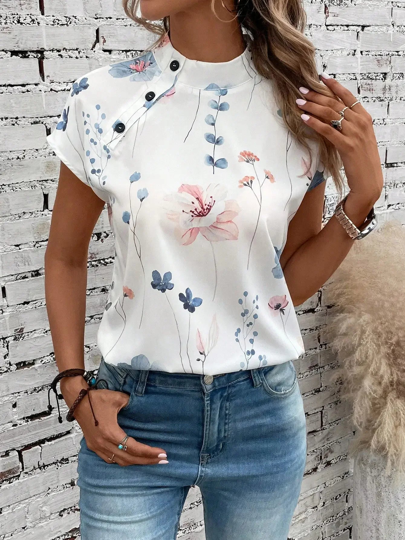 Eva™ | Blouse met bloemenprint en schuine hals
